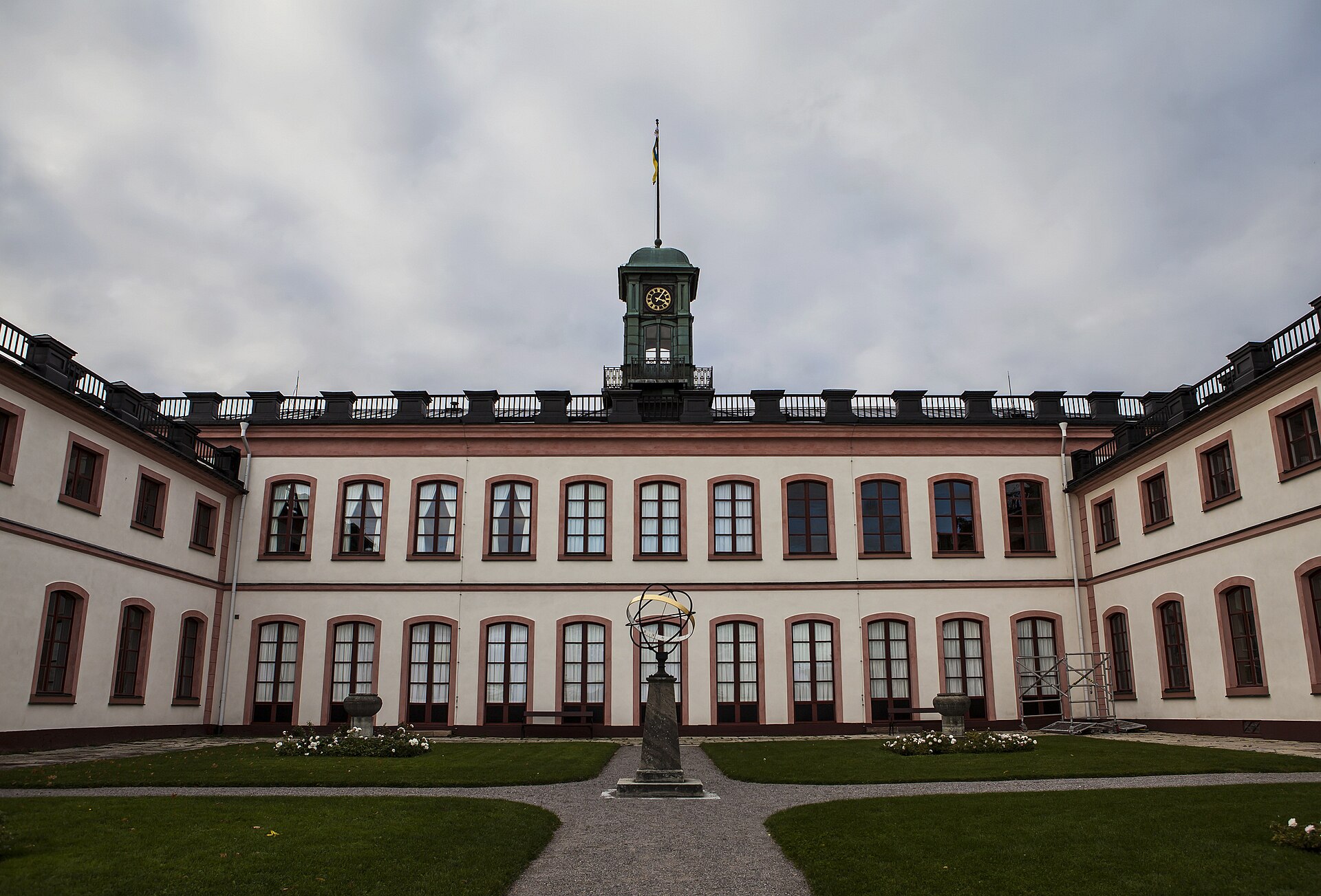 Tullgarns slott sett från slottsparken