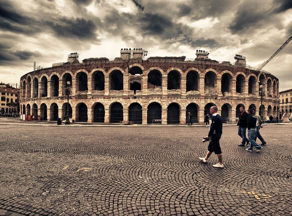 Arena di Verona, amfiteatern där operafestivalen hålls