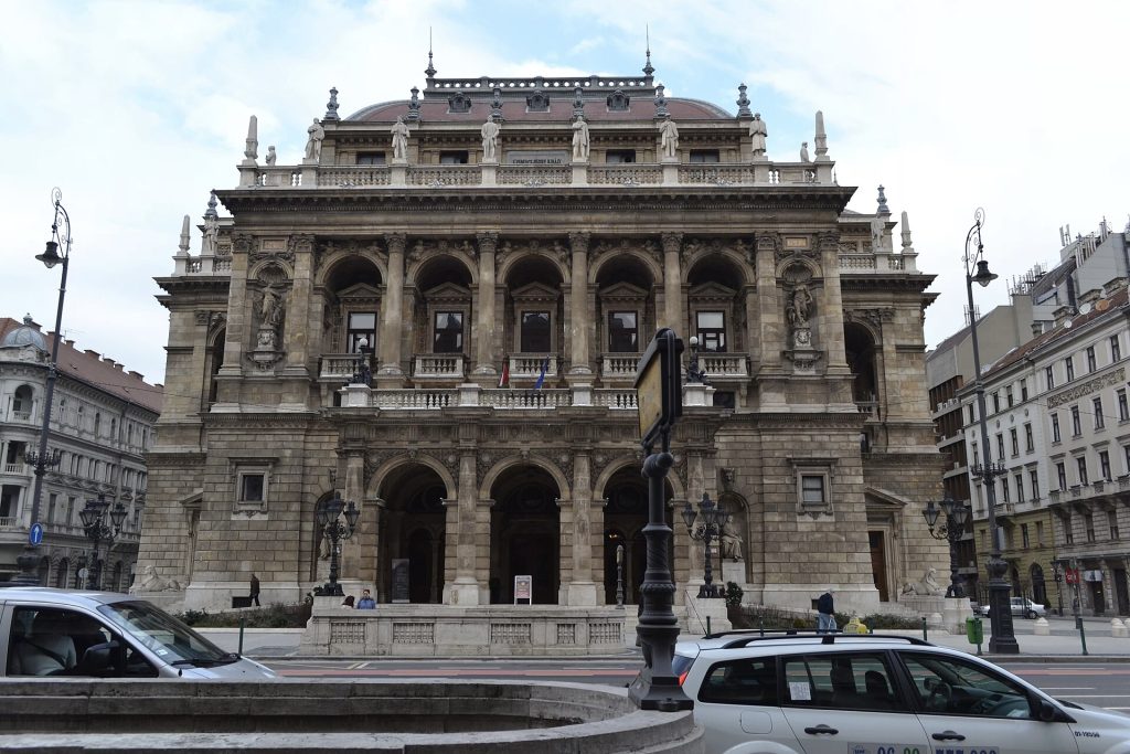 Ungerska statsoperan i Budapest, nyrenässansfasad