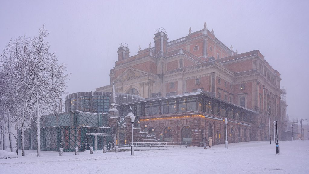 Kungliga Operan i snöfall i januari 2026