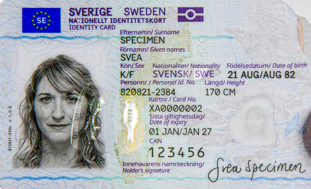 Provexemplar av ett svenskt nationellt id-kort med foto, personnummer och CAN-nummer