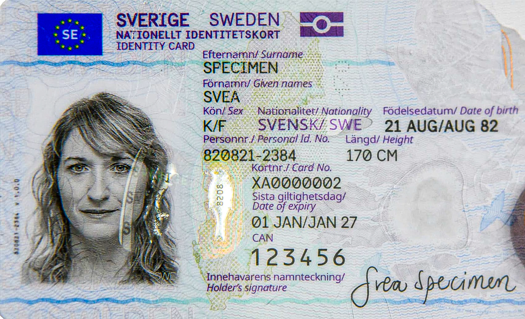 Provexemplar av ett svenskt nationellt id-kort med foto, personnummer och CAN-nummer