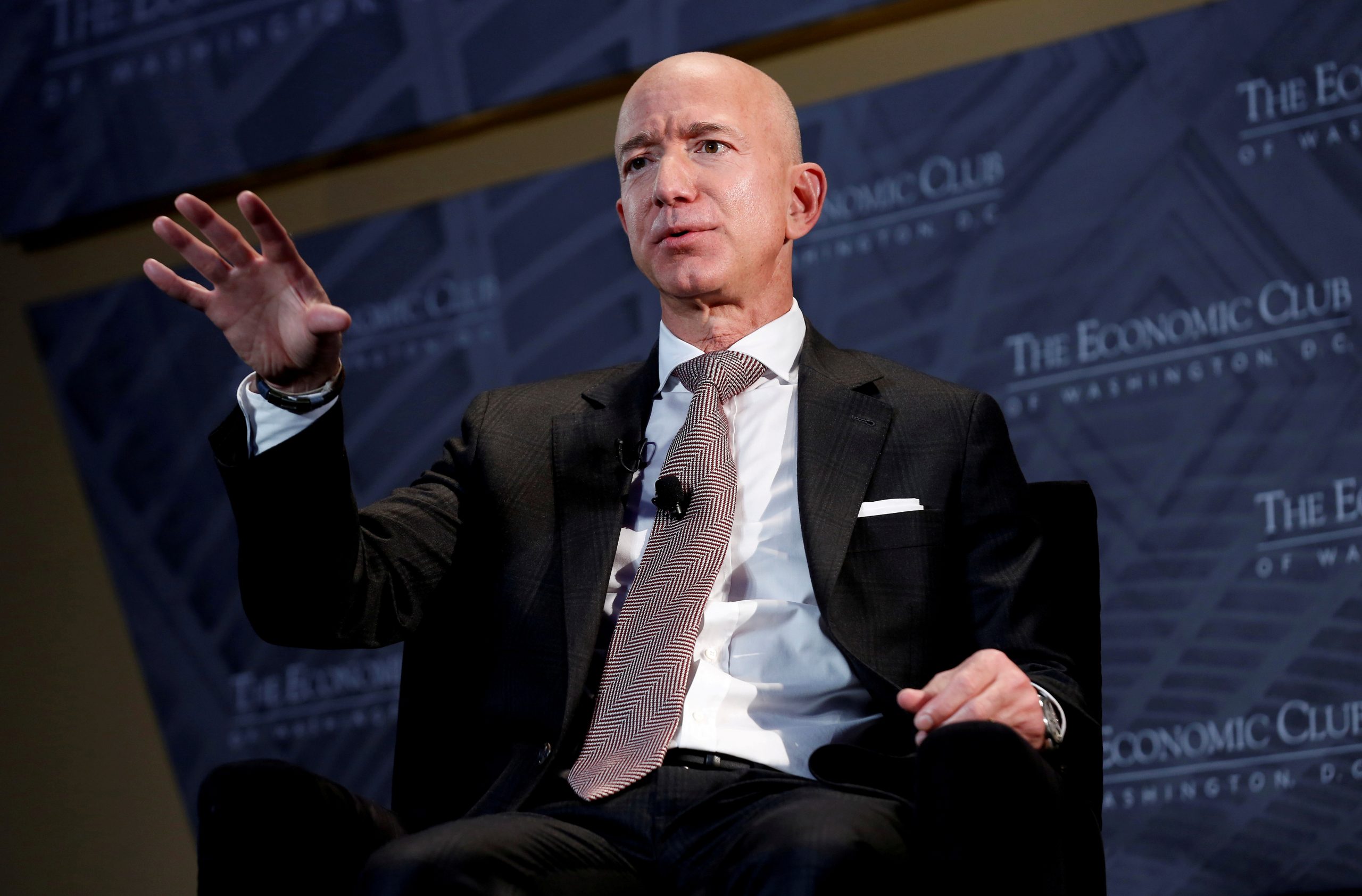 bezos-says-amazon-needs-to-do-better-for-employees-in-last-letter-as-ceo