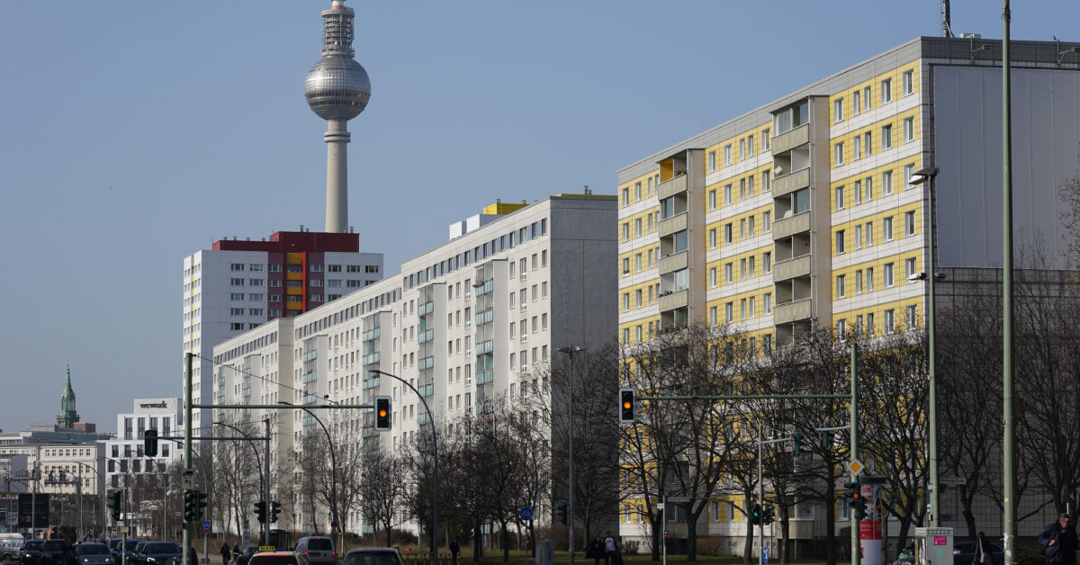 german-constitutional-court-strikes-down-berlin-rent-cap