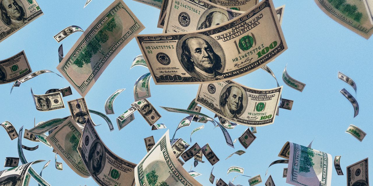 what-happens-to-stocks-and-cryptocurrencies-when-the-fed-stops-raining-money?