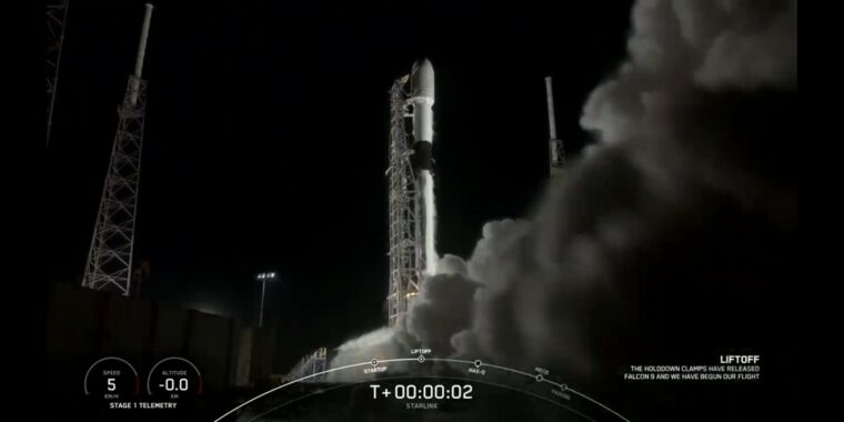 a-spacex-booster-now-trails-only-4-space-shuttles-in-flight-experience