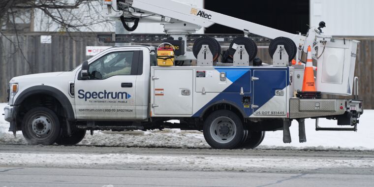 charter-charges-more-money-for-slower-internet-on-streets-with-no-competition