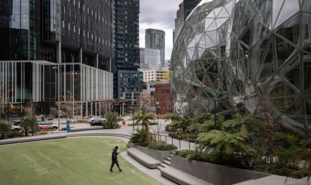 amazon-reverses-course-in-expanding-work-from-home-options
