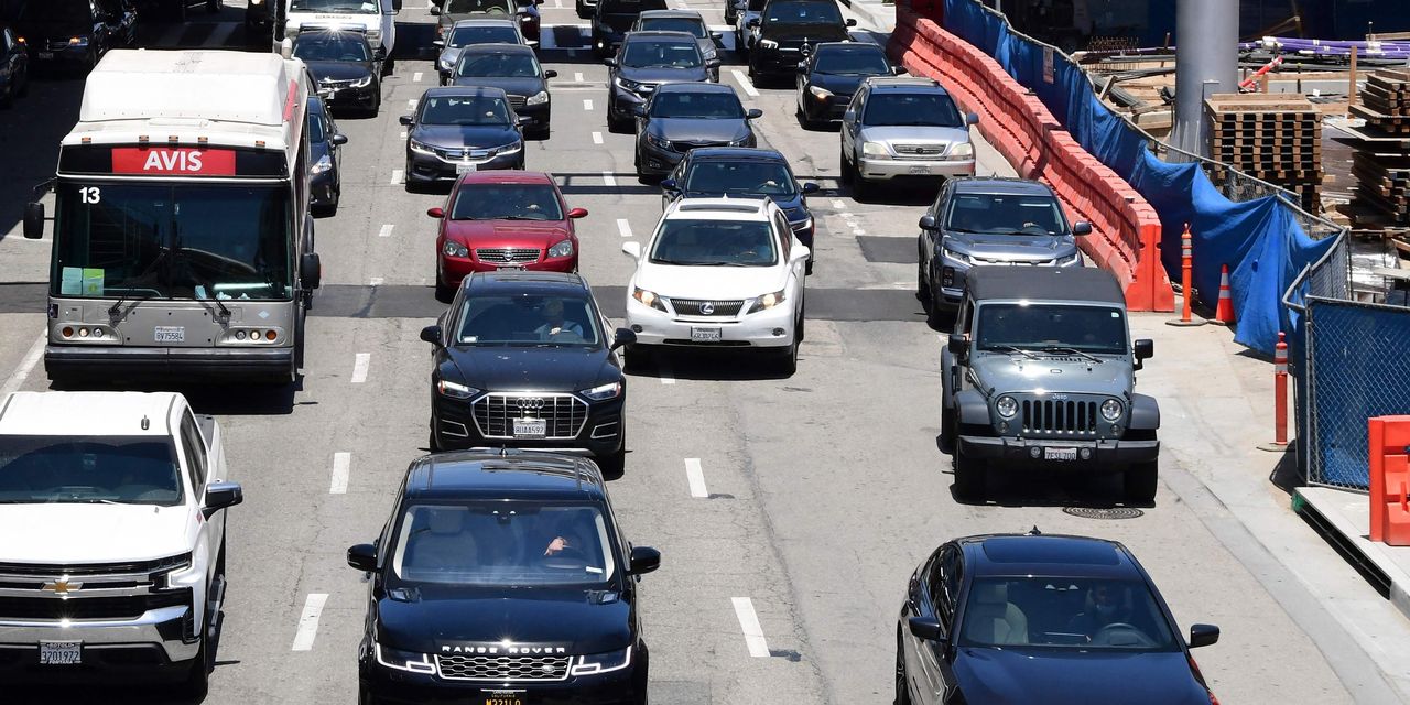 americans-are-keeping-their-cars-longer,-as-vehicle-age-hits-12-years