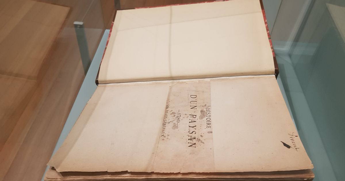 early-van-gogh-sketches-discovered-in-a-book