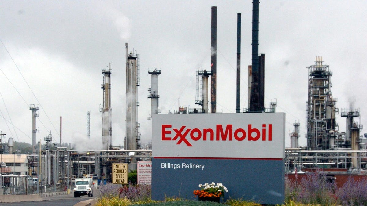 secret-recordings-reveal-how-exxon-lobbyists-manipulate-politicians-and-public
