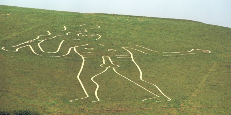 archaeologists-“flabbergasted”-to-find-cerne-giant’s-origins-are-medieval