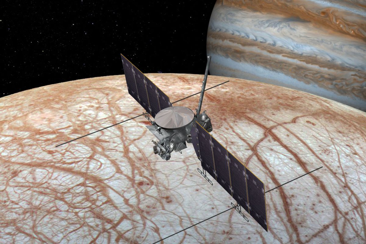 spacex-falcon-heavy-rocket-will-launch-nasa’s-europa-clipper-to-icy-jupiter-moon