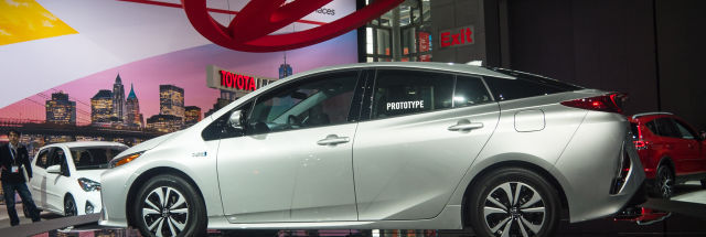 toyota-bet-wrong-on-evs,-so-now-it’s-lobbying-to-slow-the-transition