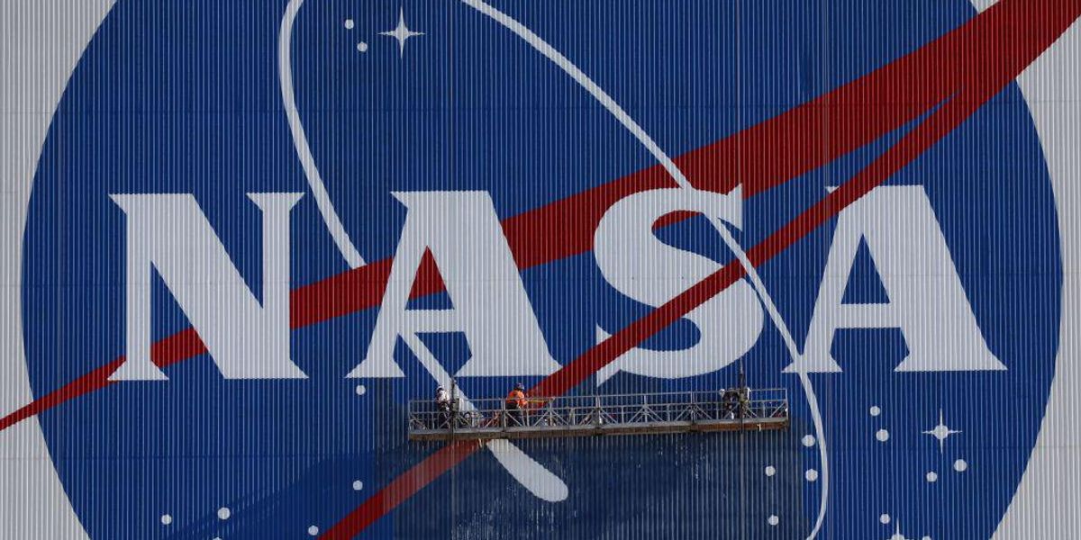 nasa-is-looking-for-people-who-want-to-spend-a-year-simulating-a-mission-on-mars