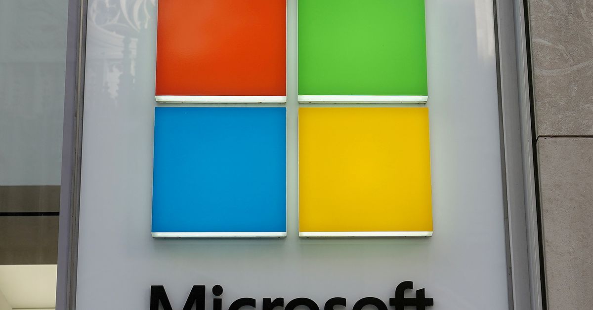 microsoft-warns-thousands-of-cloud-customers-of-exposed-databases