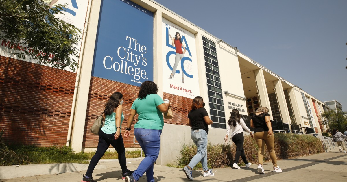 65,000-fake-students-applied-for-financial-aid-in-wide-community-college-scam