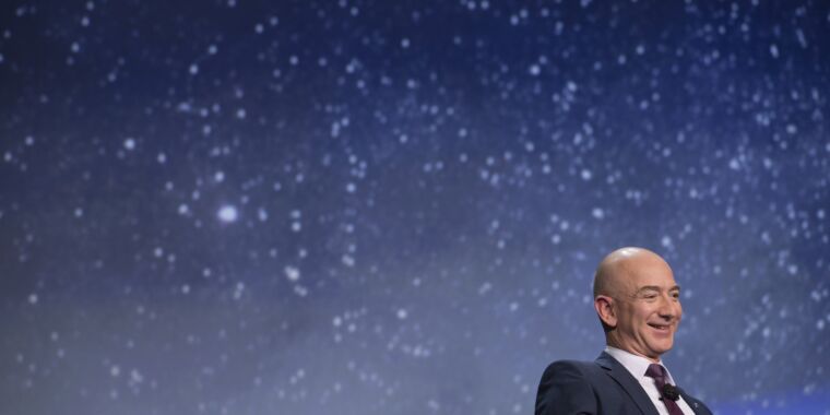 amazon-asked-fcc-to-reject-starlink-plan-because-it-can’t-compete,-spacex-says
