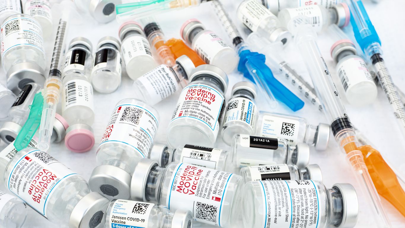 vaccine-experts:-covid-19-booster-shots-aren’t-needed-now