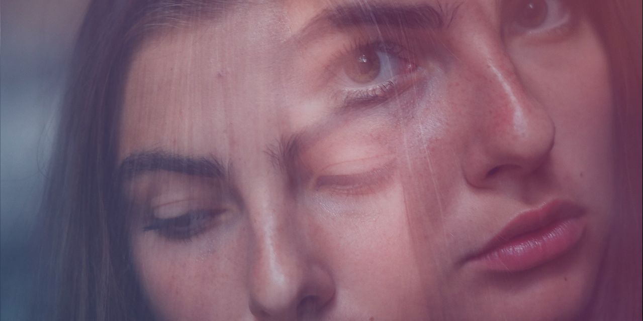 facebook-knows-instagram-is-toxic-for-teen-girls,-company-documents-show