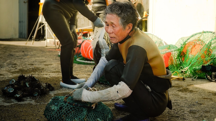 women-of-the-sea:-korea’s-oldest-free-divers