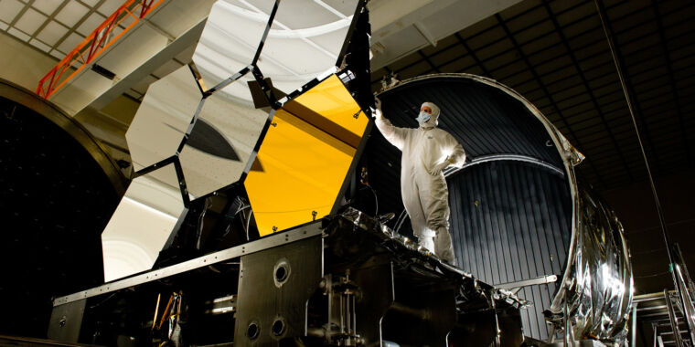 an-“incident”-with-the-james-webb-space-telescope-has-occurred