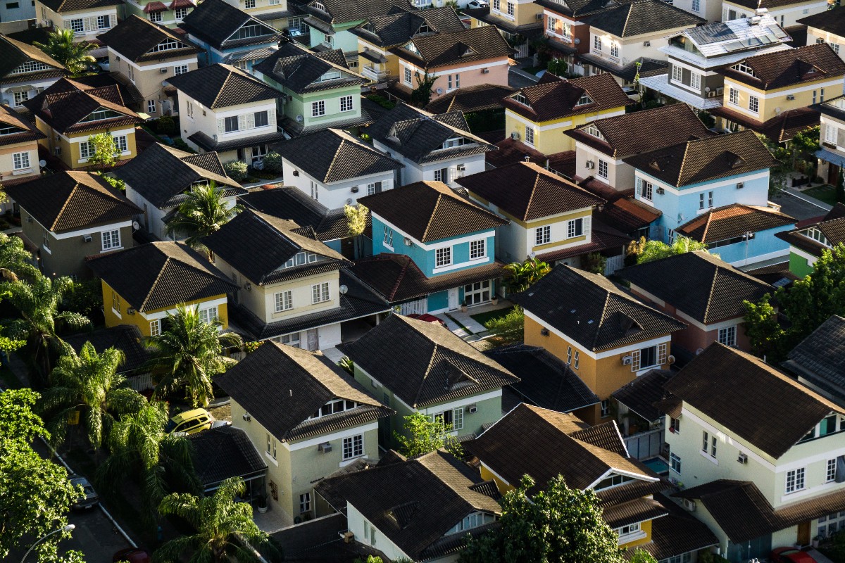 living-with-single-tenant-and-multi-tenant-architectures