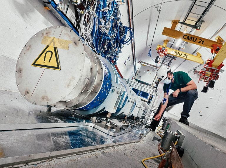 physicists-detect-signs-of-neutrinos-at-large-hadron-collider