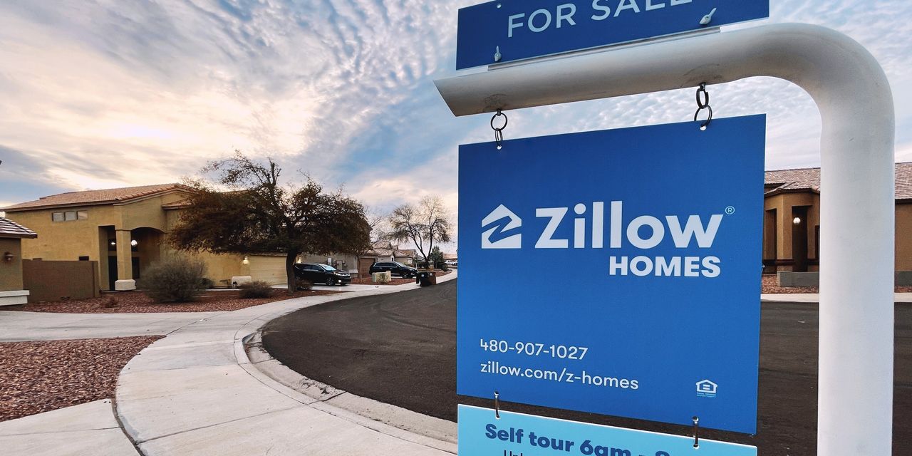 zillow-to-stop-flipping-homes,-loses-more-than-$550m,-lays-off-25%-of-staff