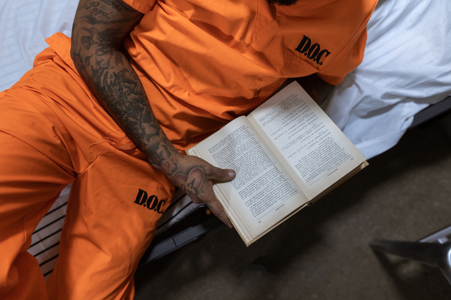 the-american-prison-system’s-war-on-reading