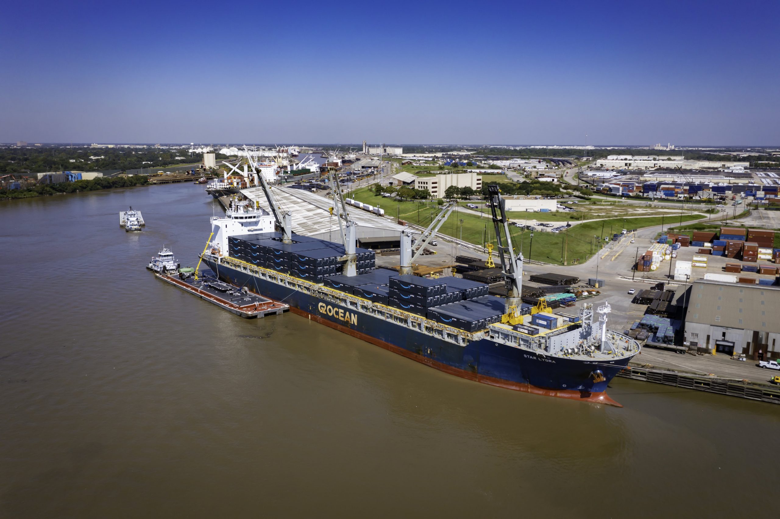 amazon-beats-supply-chain-chaos-with-ships-and-long-haul-planes