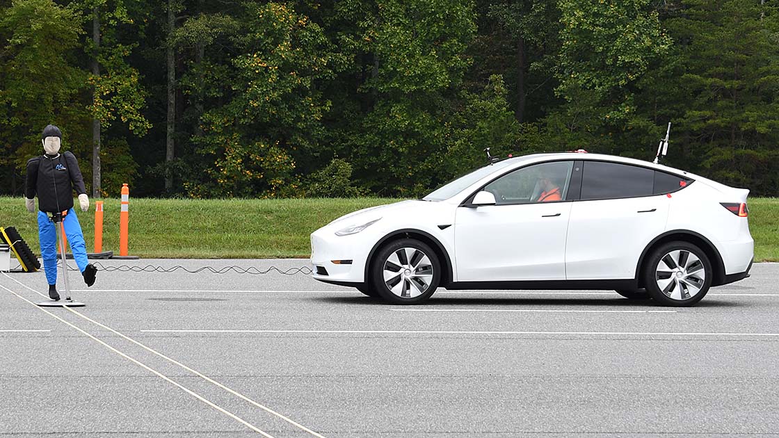 2021-22-tesla-model-y-earns-highest-iihs-accolade
