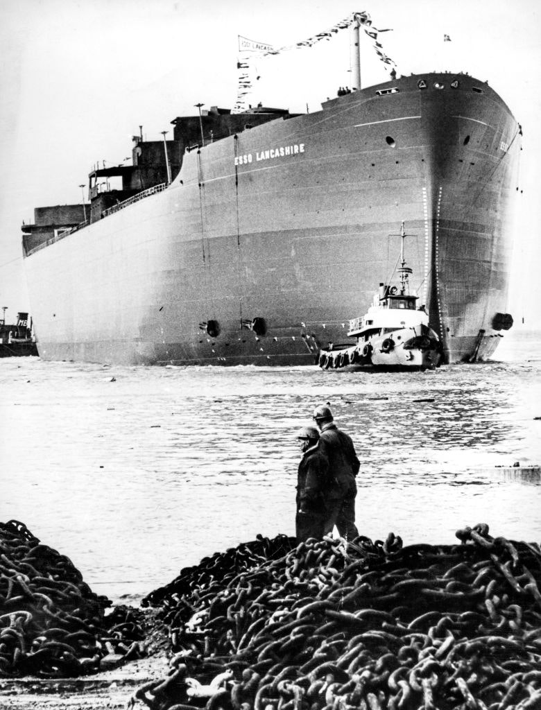 40%-of-shipping-is-fossil-fuels