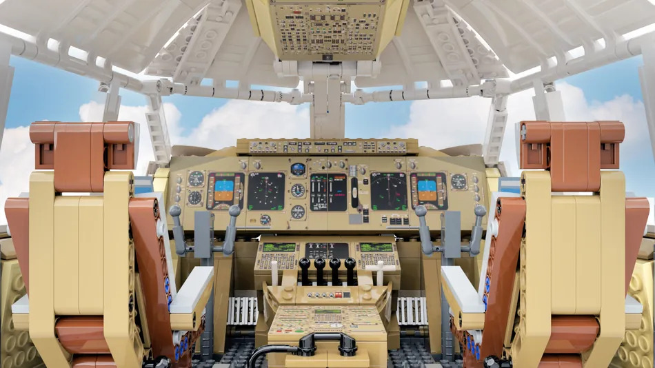 lego-ideas-boeing-747-cockpit-achieves-10k-supporters