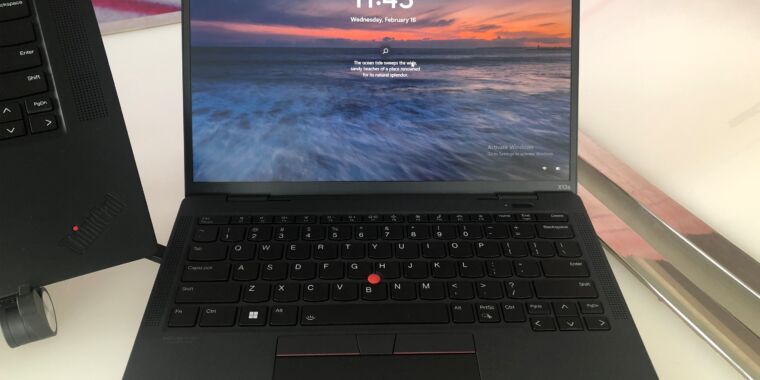 lenovo-announces-the-first-arm-based-thinkpad