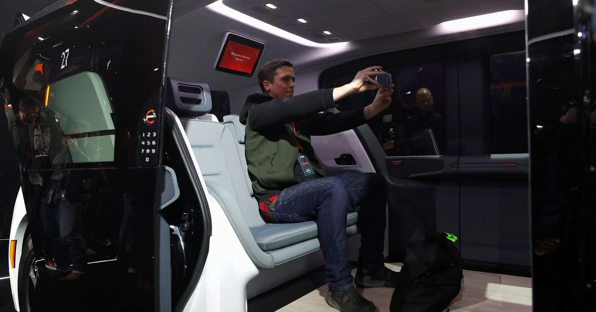 us.-eliminates-human-controls-requirement-for-fully-automated-vehicles