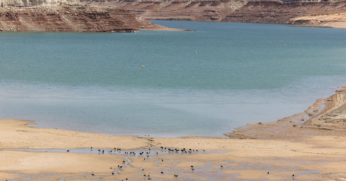 us.-takes-unprecedented-steps-to-replenish-colorado-river’s-lake-powell