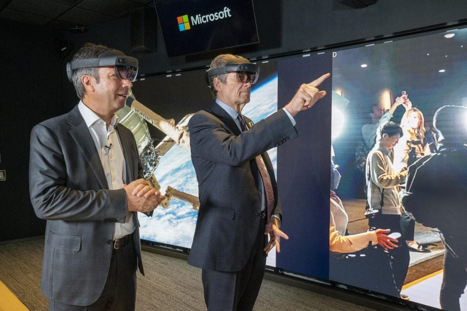 microsoft-opens-new-hq-in-toronto