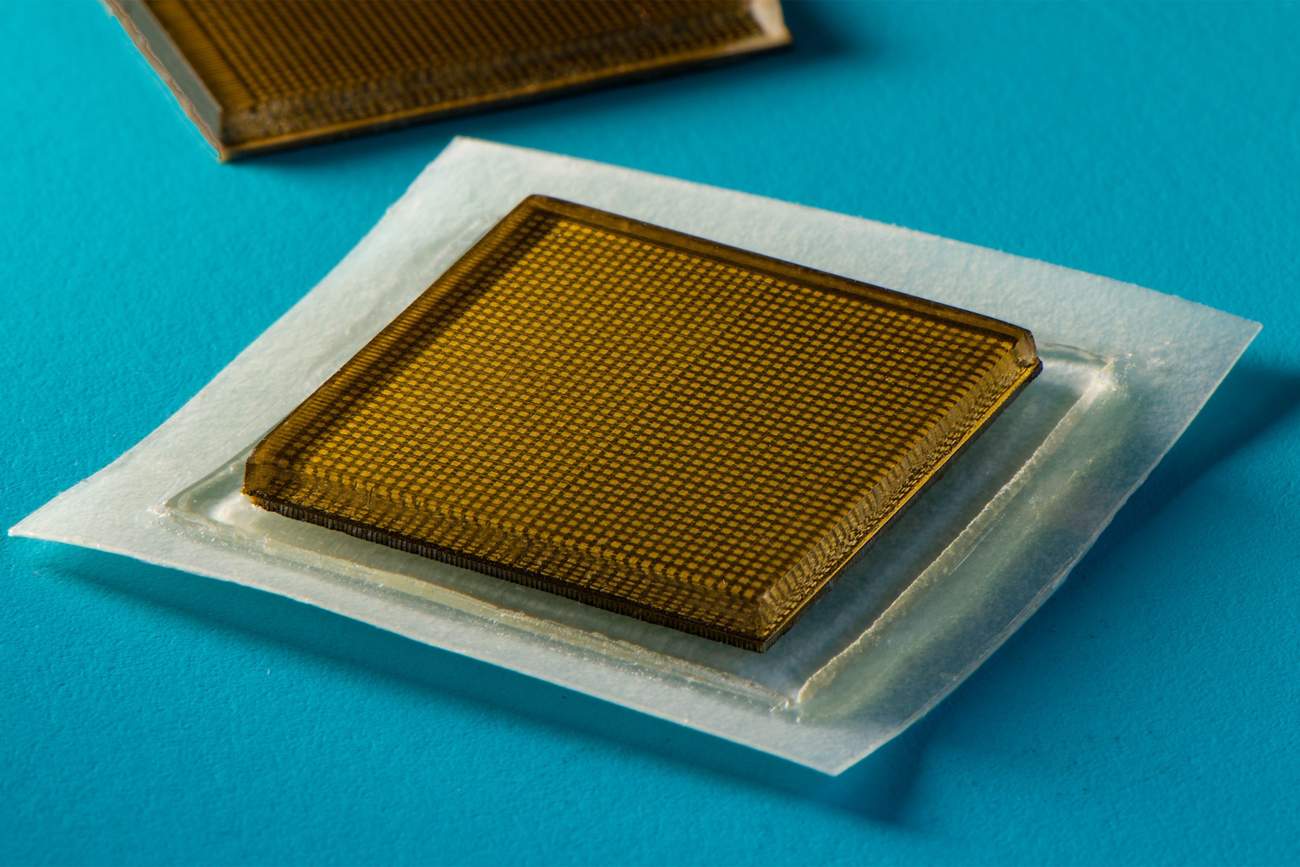 mit-engineers-develop-stickers-that-can-see-inside-the-body
