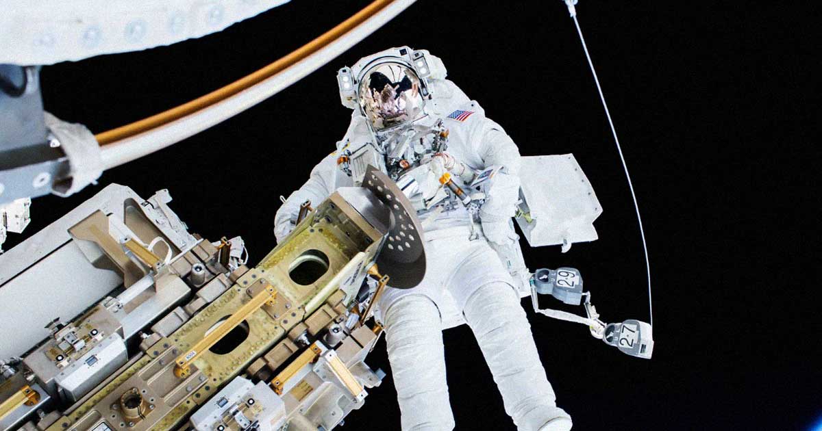 scientists-found-genetic-mutations-in-every-astronaut-blood-sample-they-studied