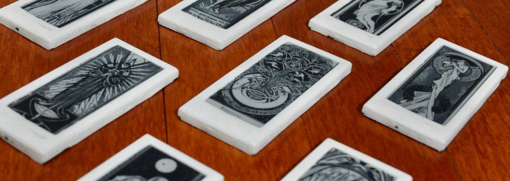 show-hn:-trading-cards-made-with-e-ink-displays