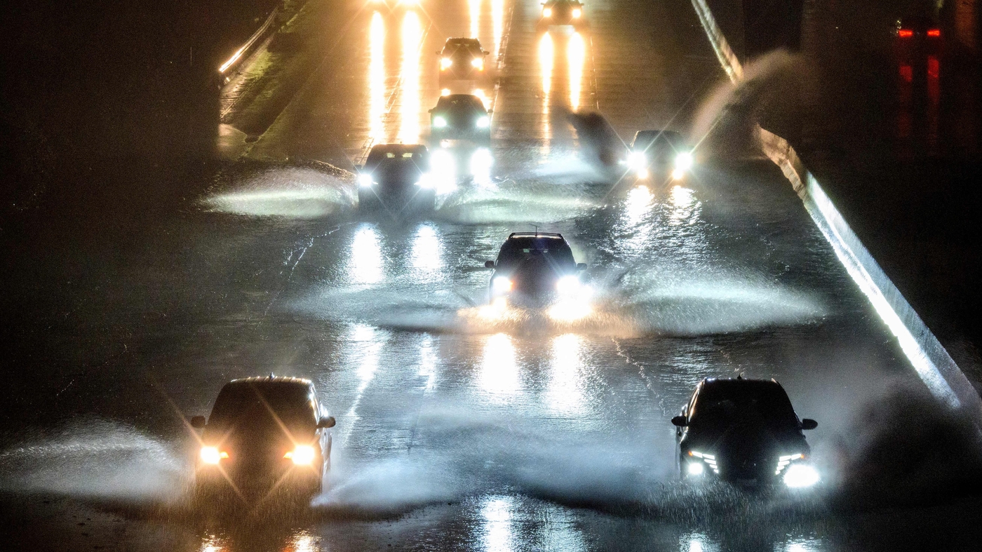 california-is-getting-drenched.-so-why-can’t-it-save-water-for-the-drought?