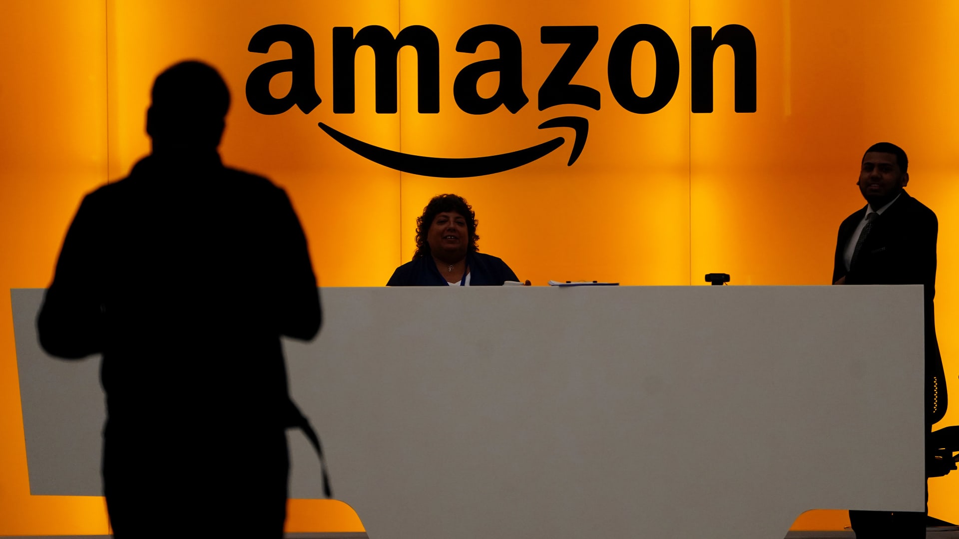 amazon-to-lay-of-18k-workers
