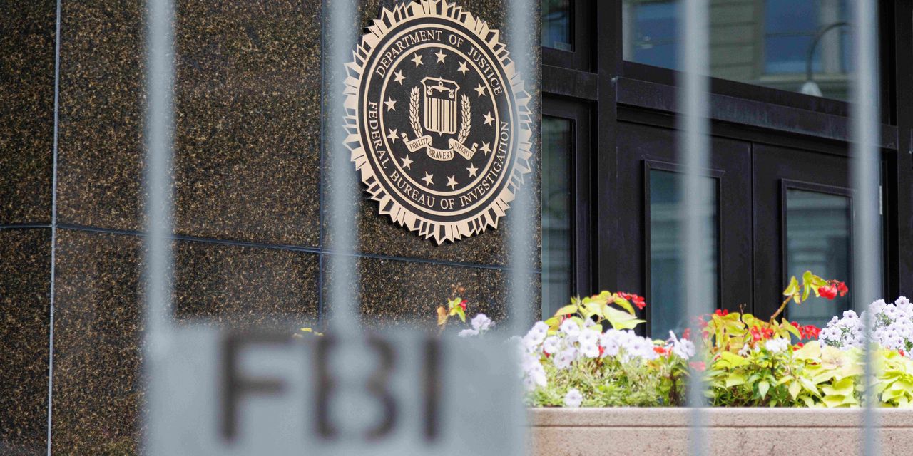 americans-lost-a-record-$10.3b-to-online-scammers-last-year,-fbi-says