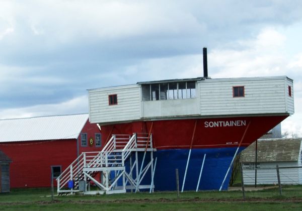 a-broken-man’s-homemade,-seaworthy-ship-rests-in-the-canadian-prairie-(2015)