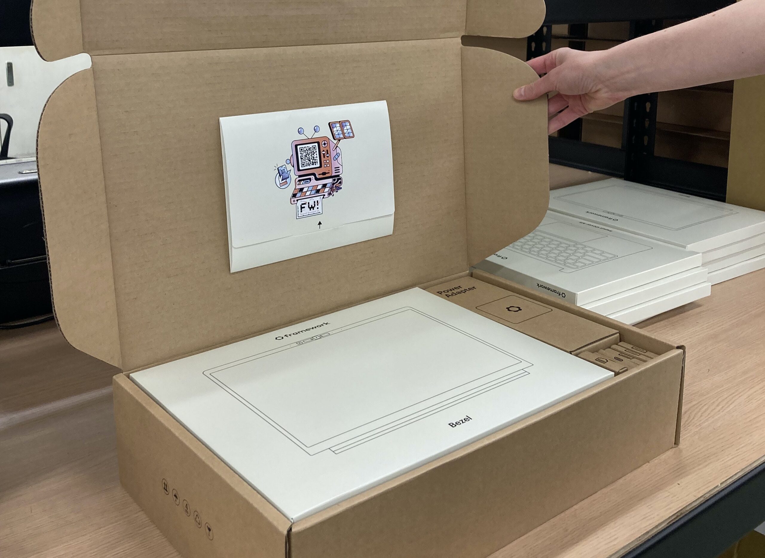 framework-shipping-new-laptops,-power-savings-for-video-output-expansion-cards