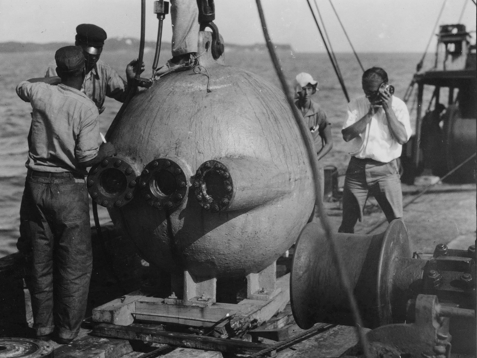 the-first-deep-sea-dive-in-history