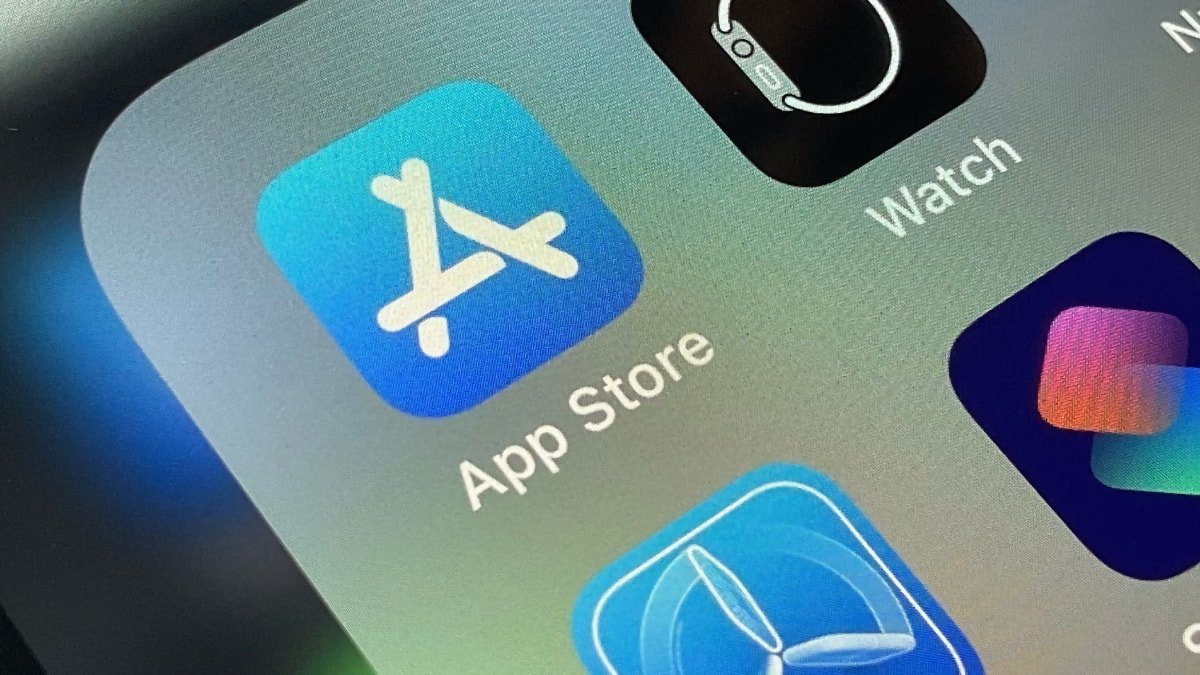 japan-pushes-for-apple-and-google-to-allow-sideloading