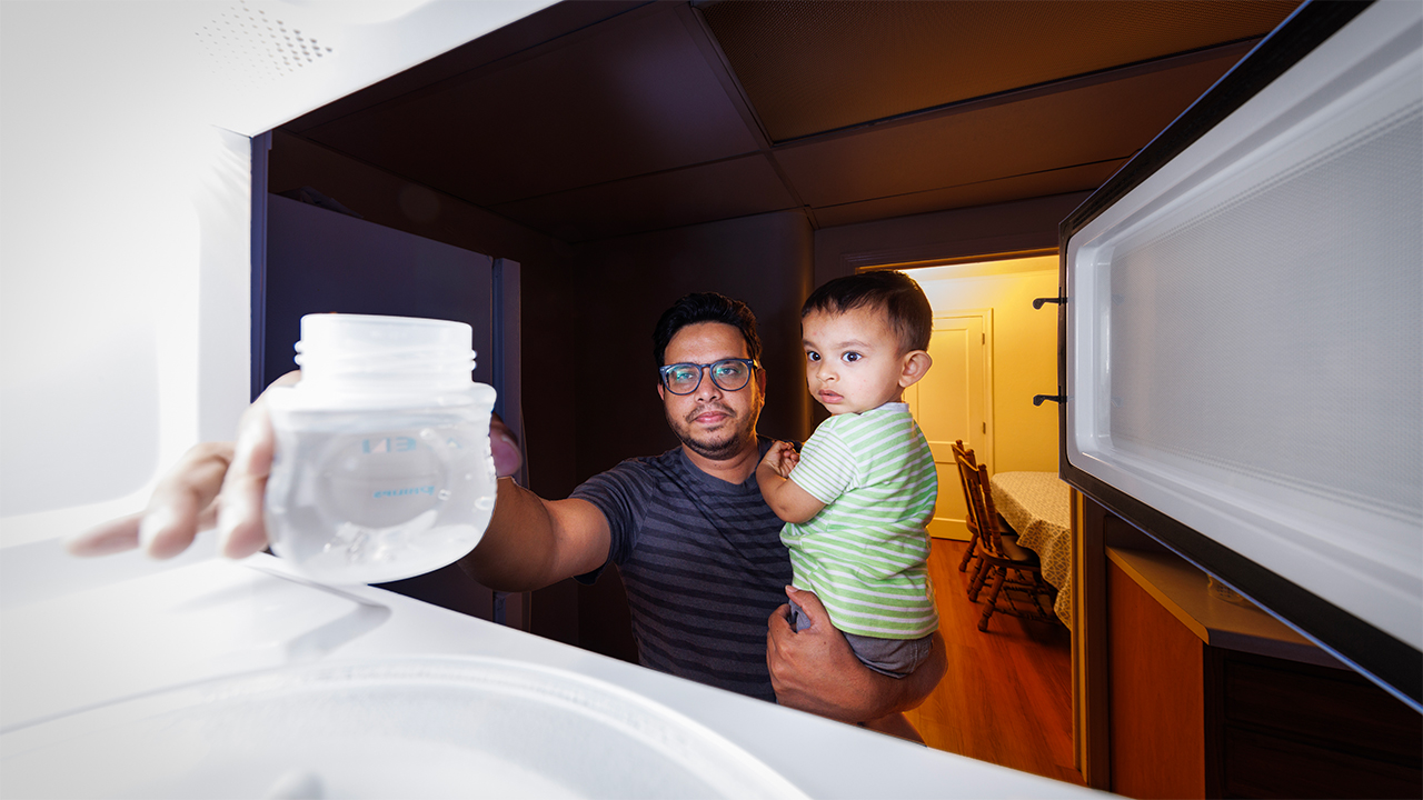 study-finds-billions-of-nanoplastics-released-when-microwaving-containers