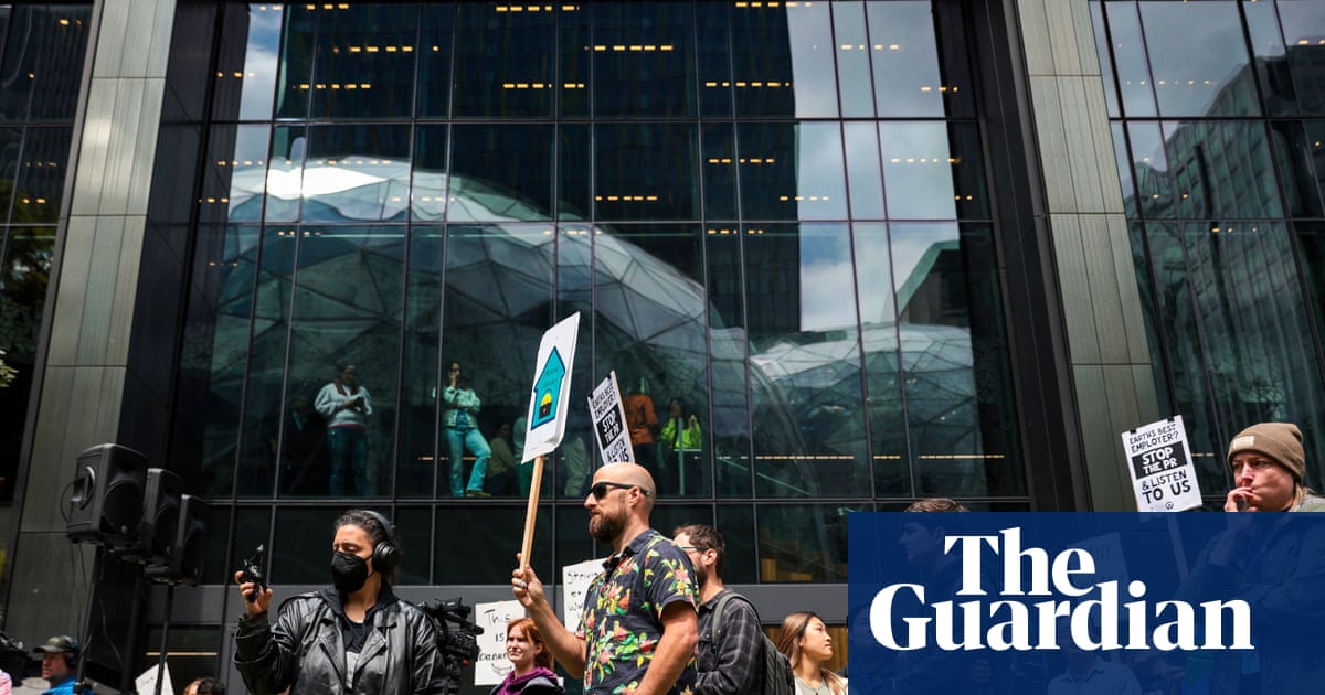 amazon-starting-to-track-and-penalize-workers-who-work-from-home-too-much